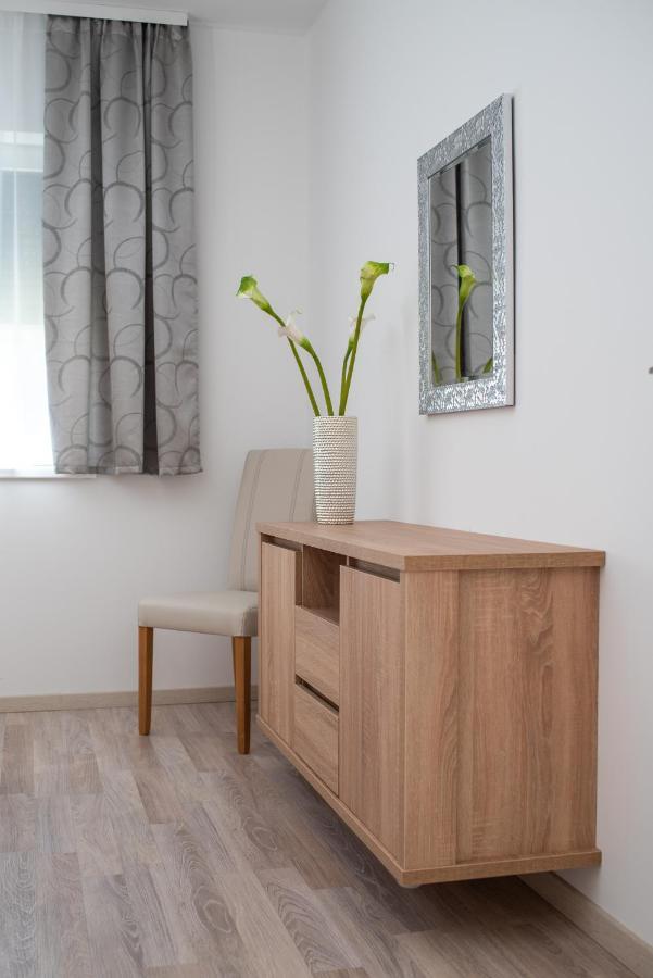 Twins Apartman Heviz Exterior photo