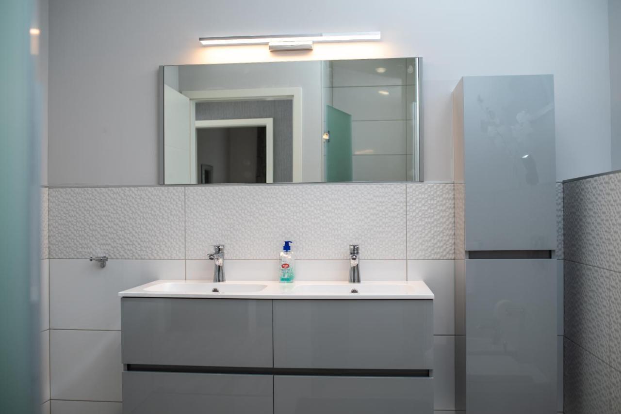 Twins Apartman Heviz Exterior photo